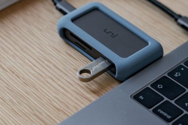 Kingston USB-Stick Datenrettung DATA REVERSE